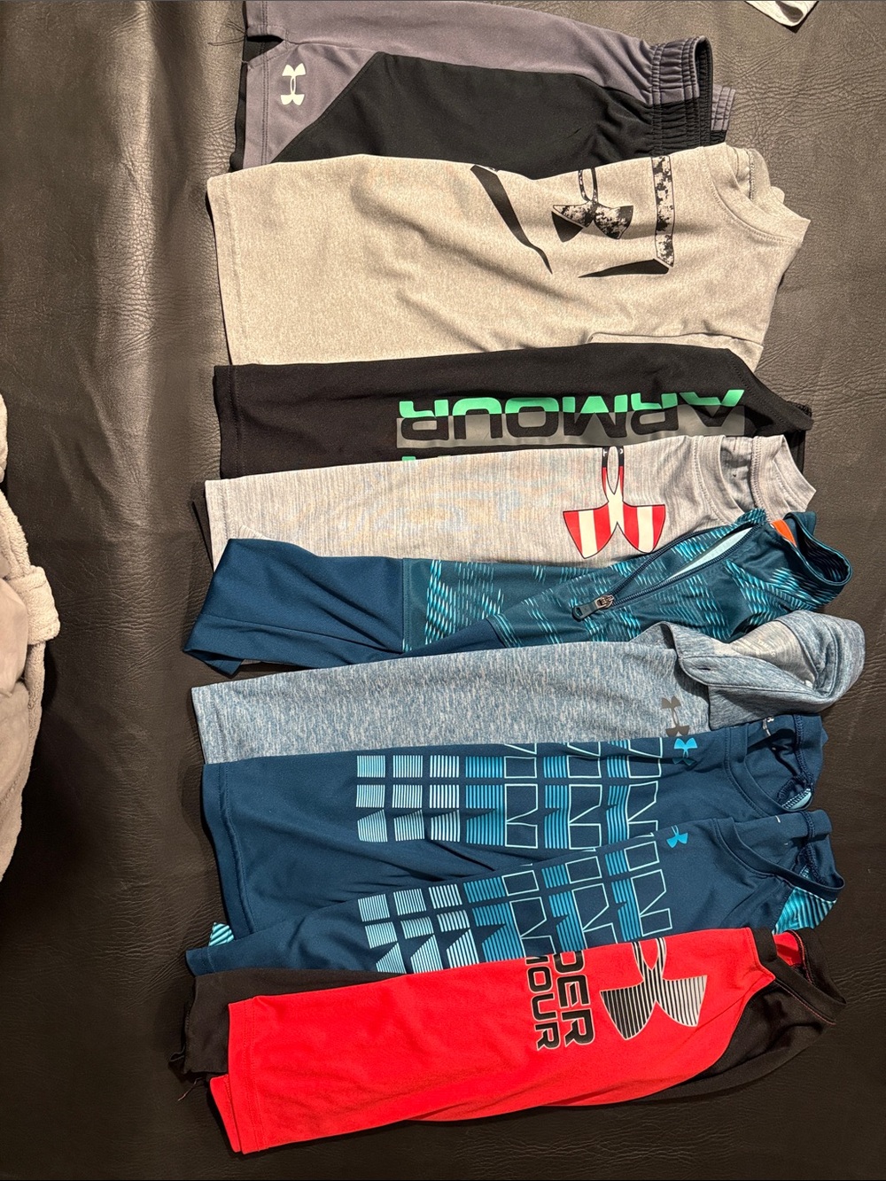 Under Armour Boys Athletic clothing lot